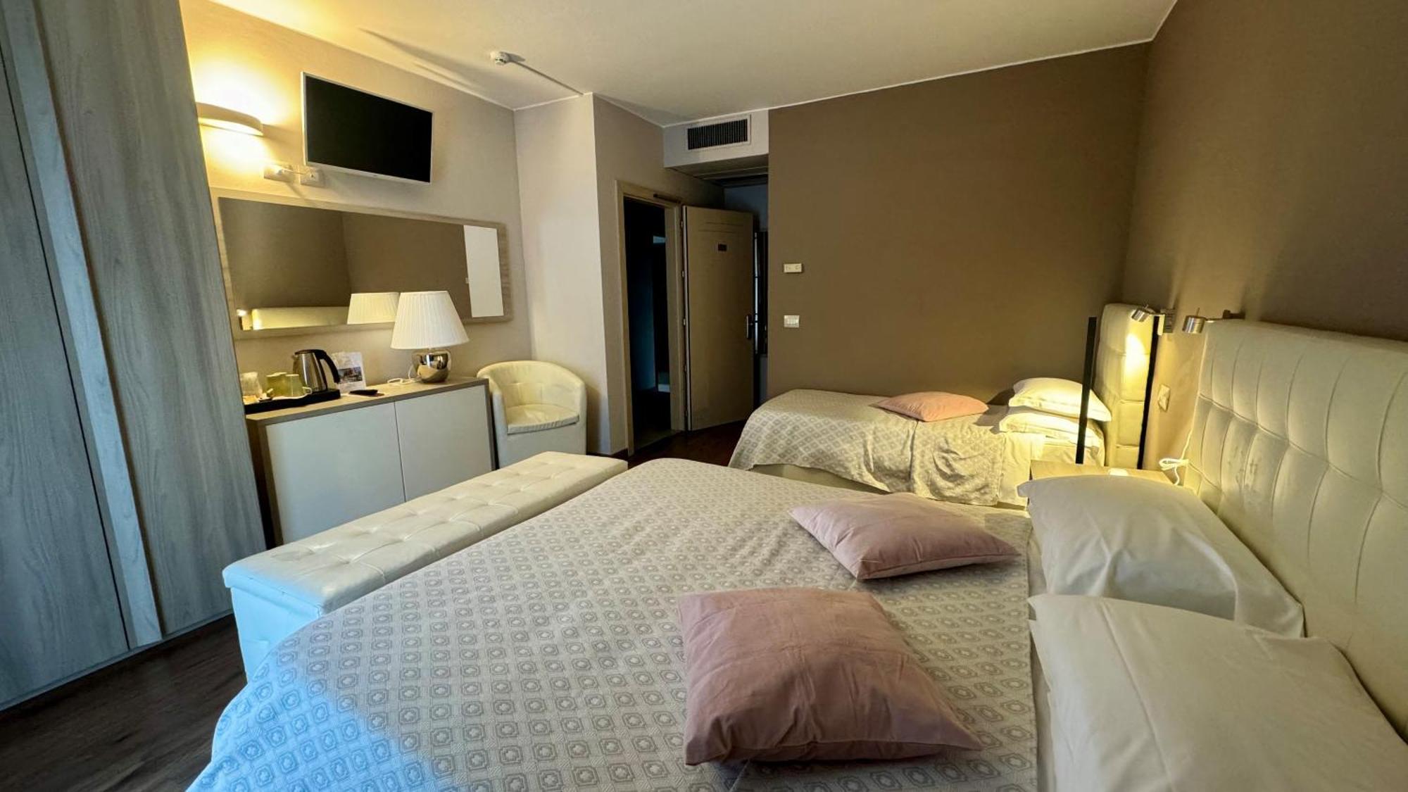 Royal Hotel 4*
