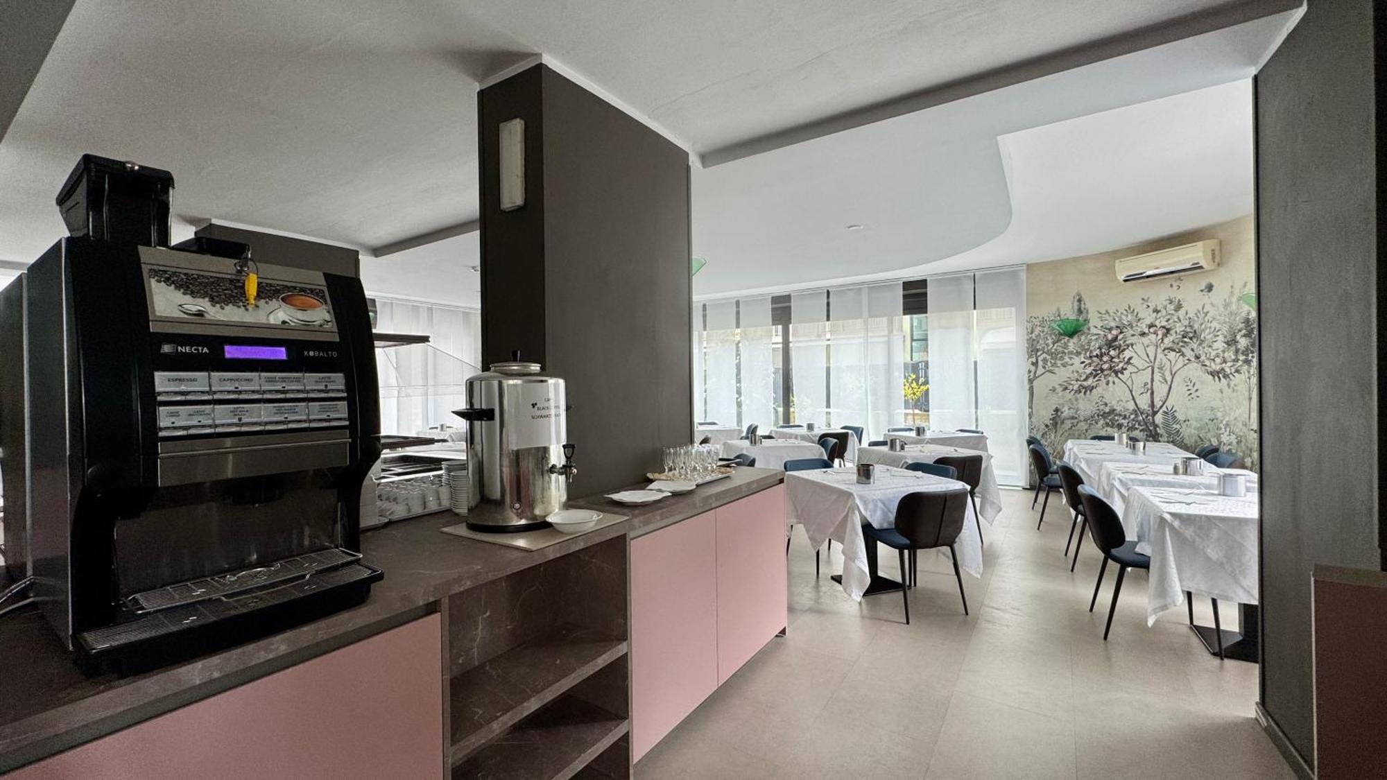 Royal 4* Riva del Garda